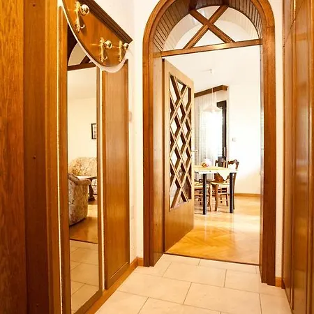 Apartament Fugosic